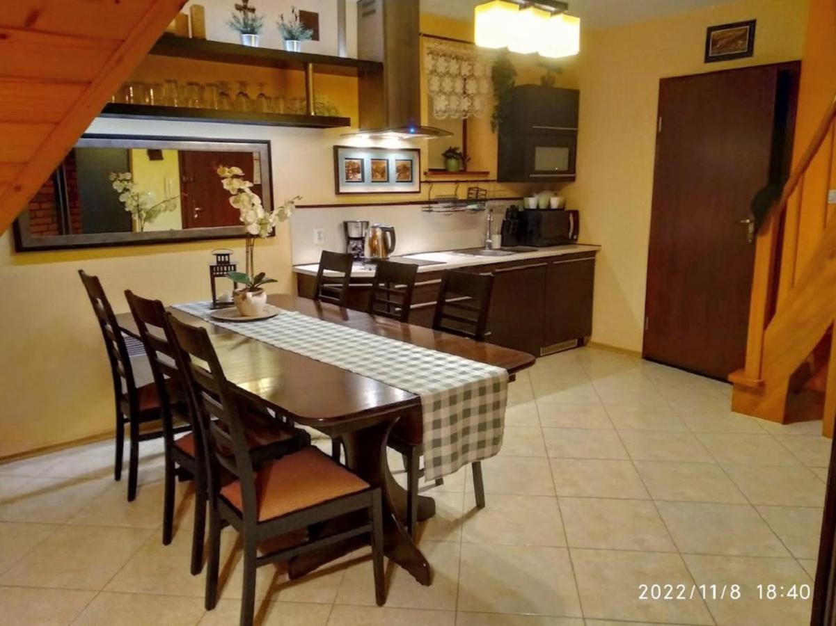 Apartament Pomaranczowy Z Basenem I Sauna 코스실리스코 외부 사진