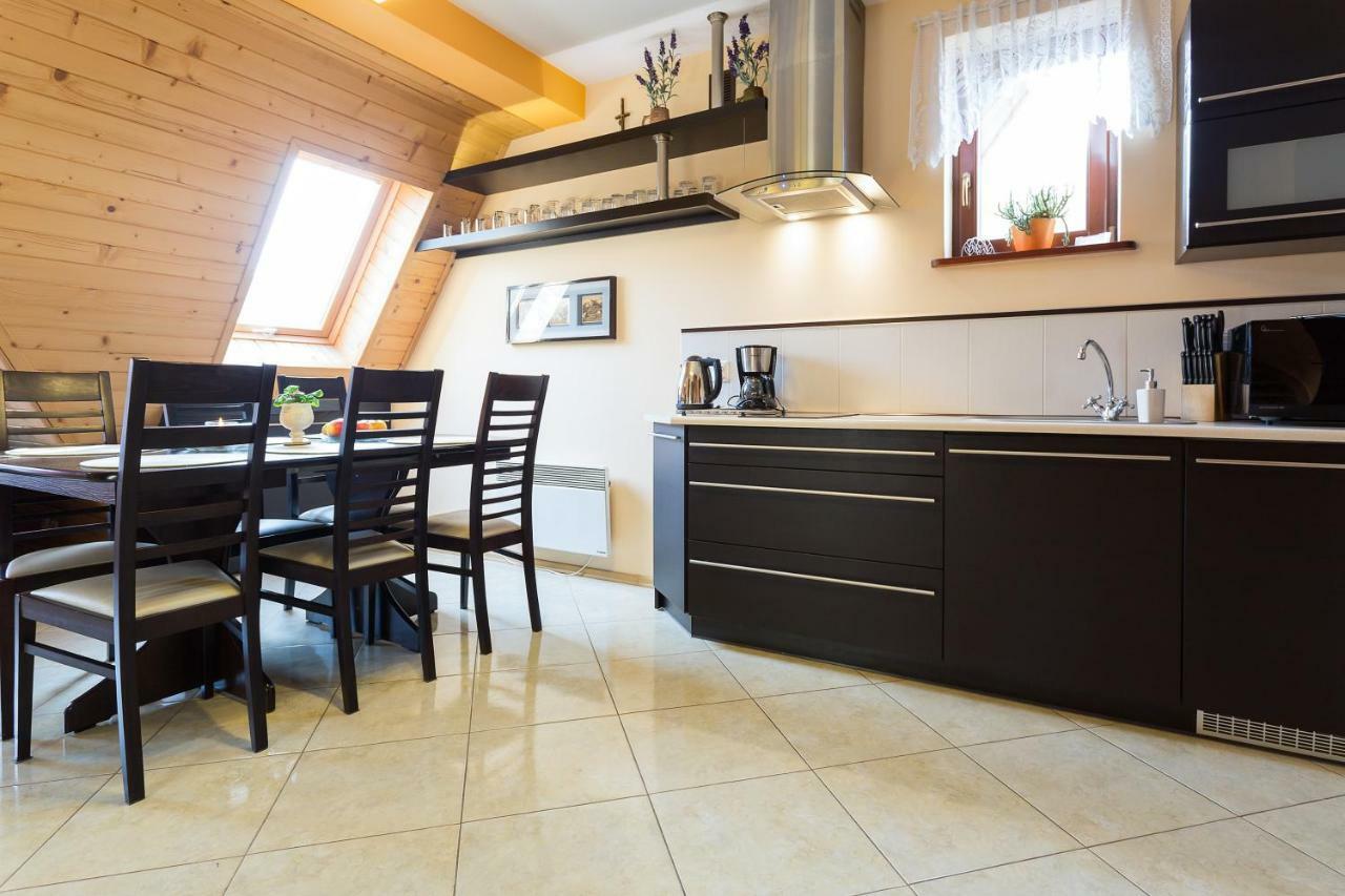 Apartament Pomaranczowy Z Basenem I Sauna 코스실리스코 외부 사진
