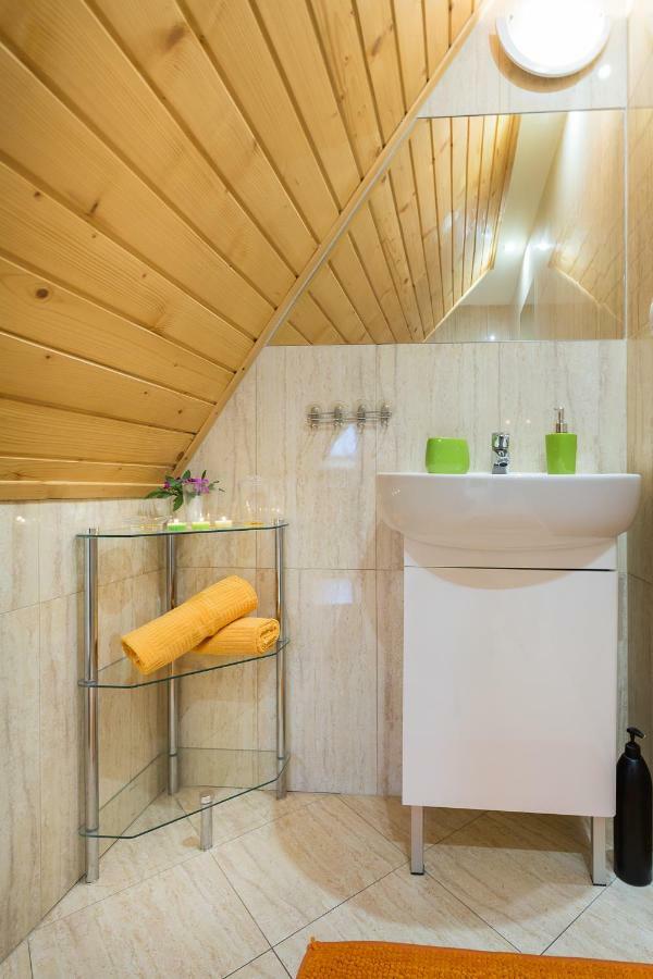 Apartament Pomaranczowy Z Basenem I Sauna 코스실리스코 외부 사진